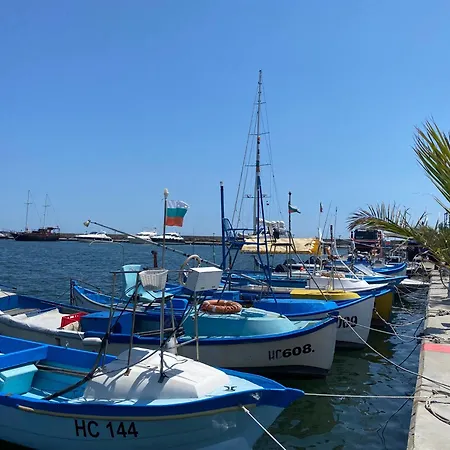 Toni House 507 Marina